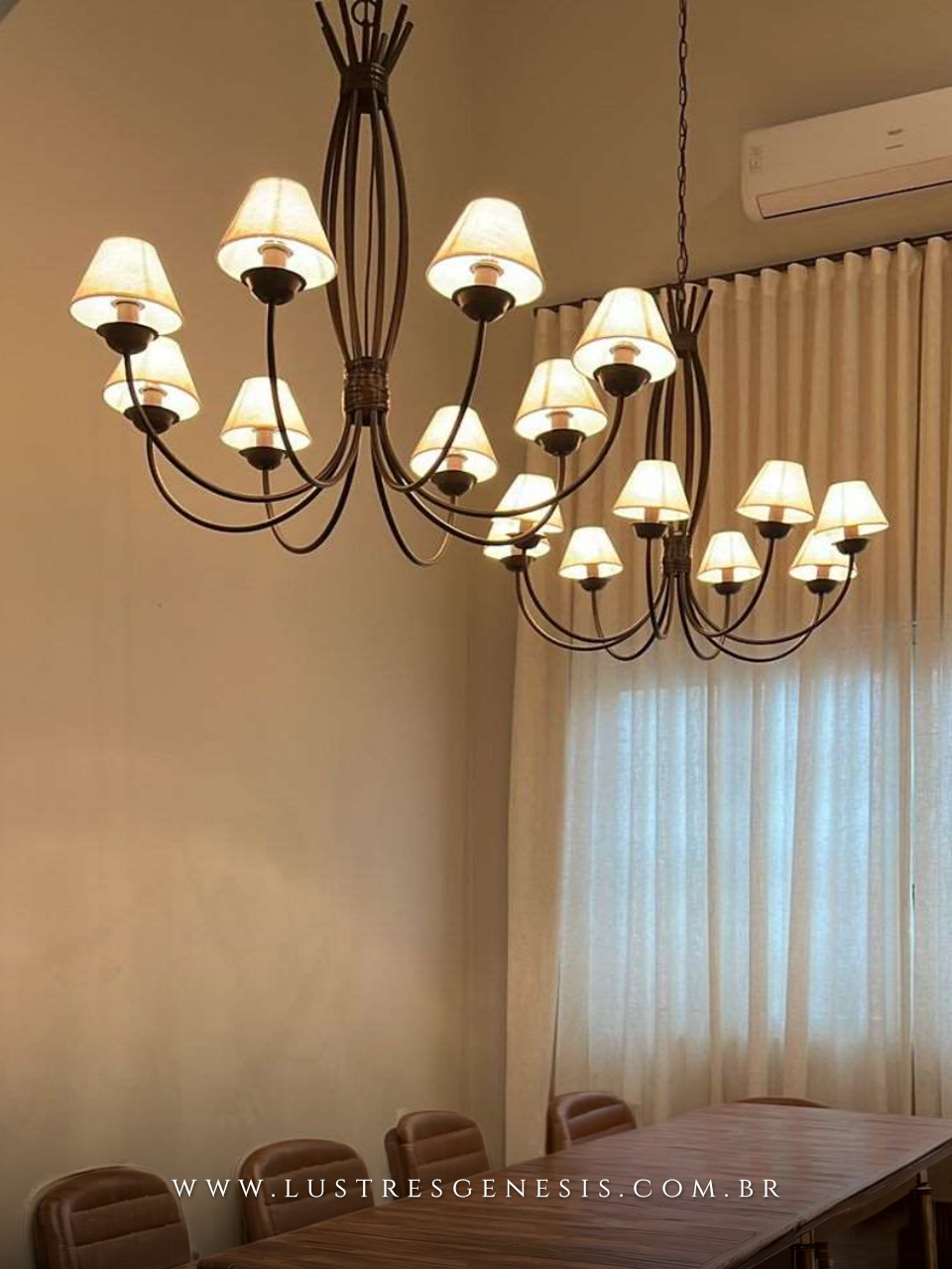 Pendente com Cúpula de Tecido e Estrutura Preta - Estilo Americano